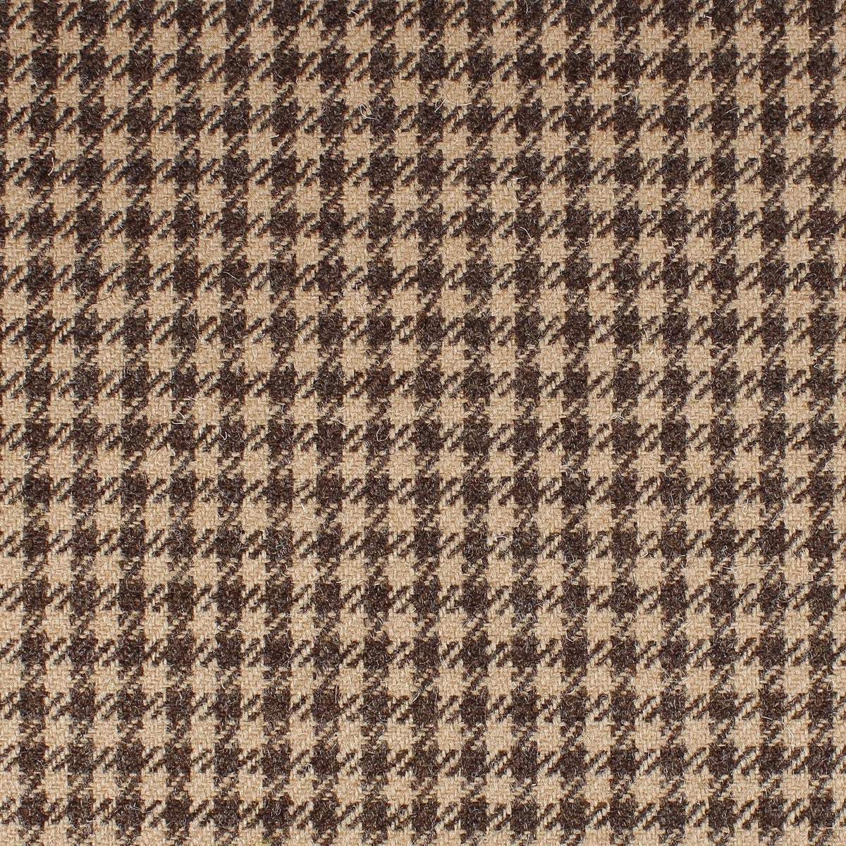 Field Tweed 107 in a classic brown and tan Scottish houndstooth tweed pattern.