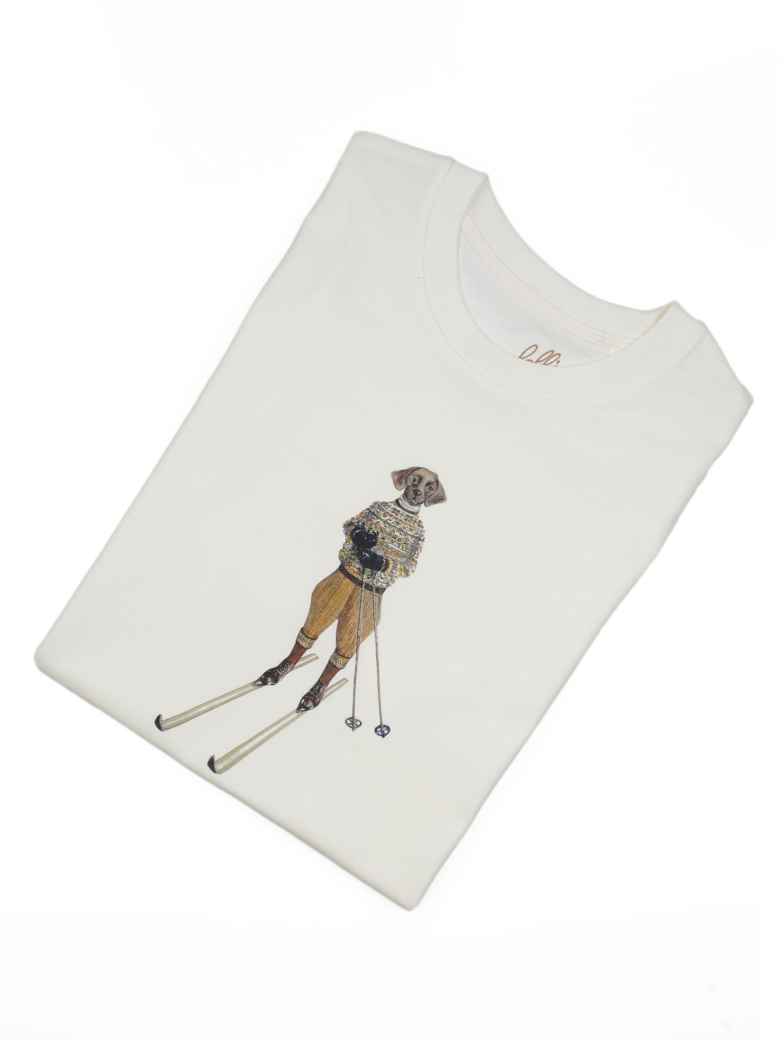 The Le Ski Labrador T-Shirt by Campbell's of Beauly features a Sophie Murray illustration of a labrador in winter clothes skiing. Made from 100% cotton for comfort and style.