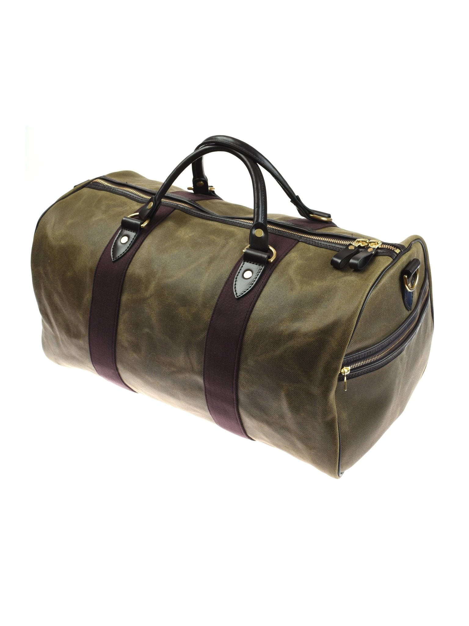 The Campbells of Beauly Wax Holdall is a green duffel bag, shown on a white background.